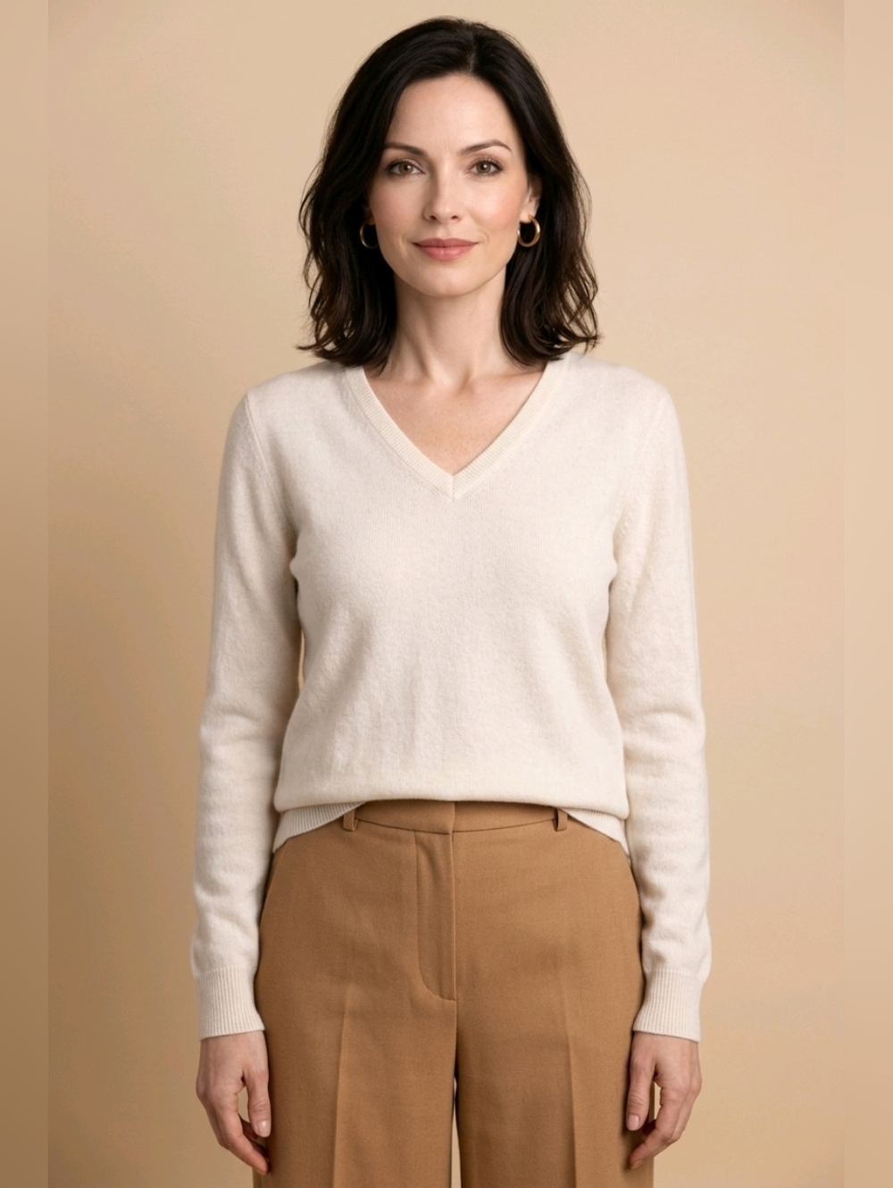Bloomingdale's 100% 2 Ply Csshmere Cream V-Neck Sweater XL